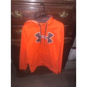 UNDER ARMOUR SWEATSHIRT